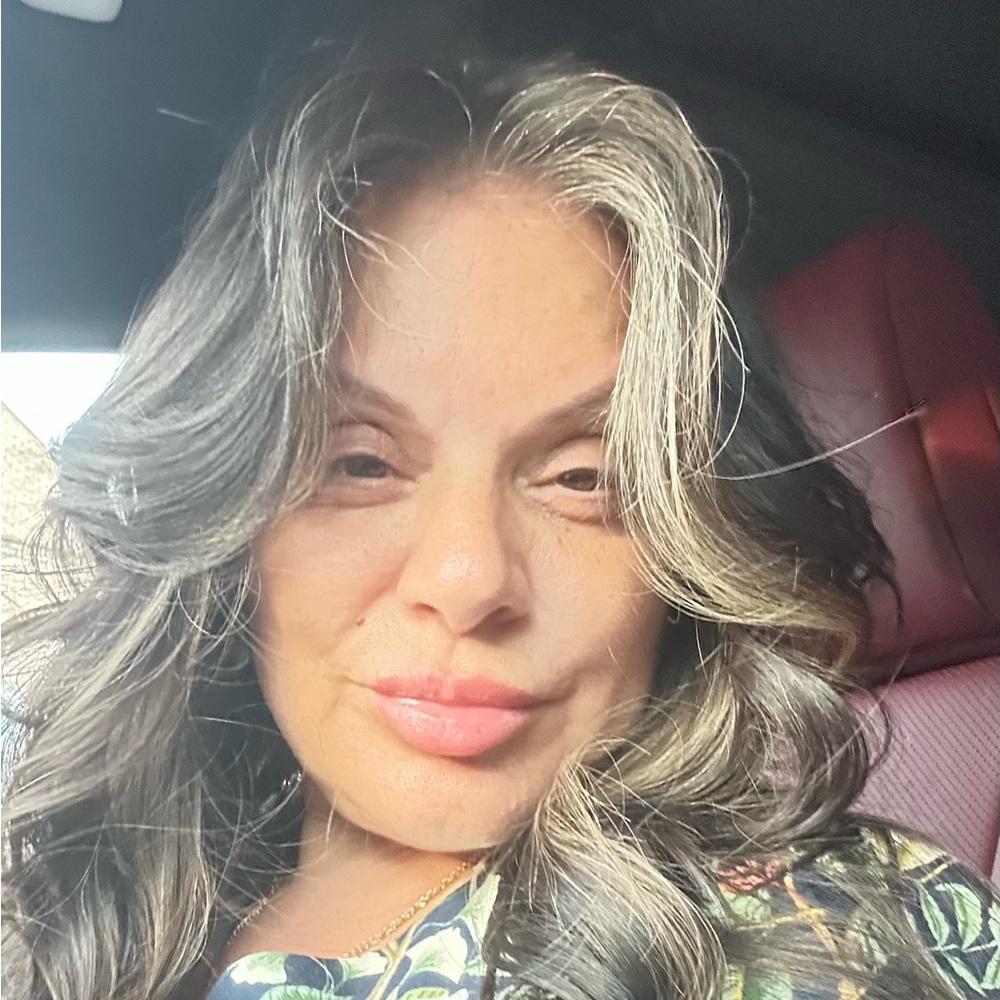 Unlisted Flyer I'm a new posher going live. (Flyer)